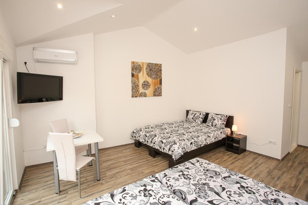 Apartments & Rooms Villa Zaad Mostar Exteriör bild
